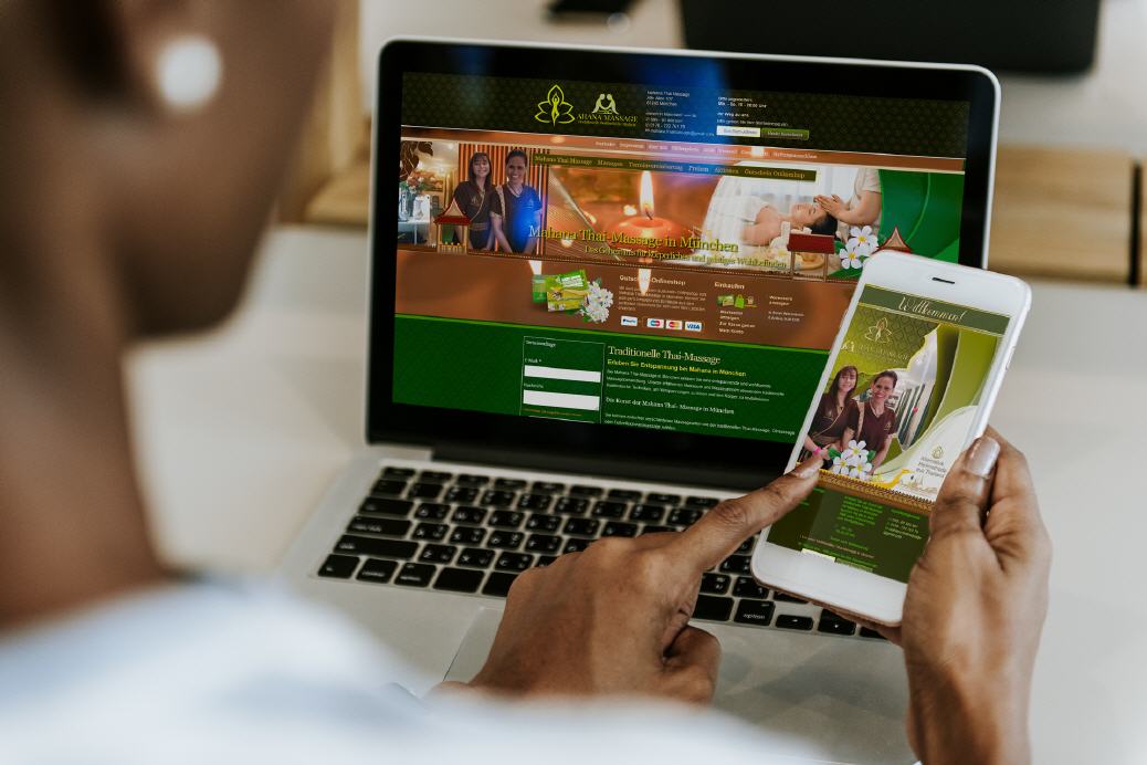 Grafikdesigner dein Thai-Webdesign gestaltet